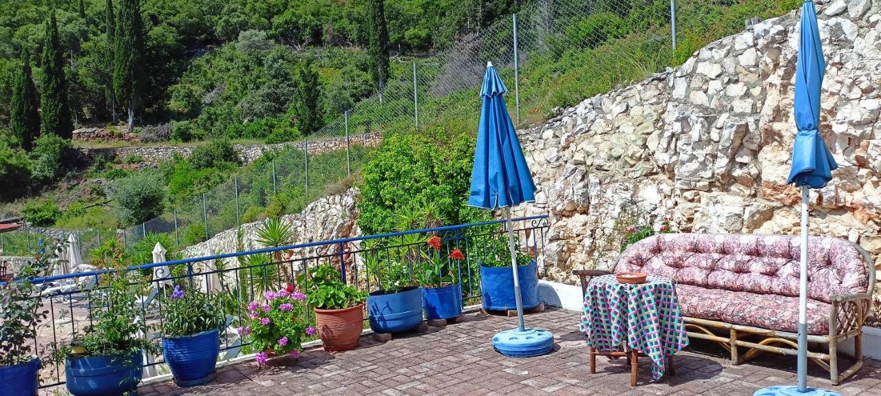 Kaminakia Apartments - Adults Only Policy - Delve Into This Little Oasis Where Peace And Quiet Reign Supreme - Sheltered By An Evergreen Cypress Forest - Offering A Large Swimming Pool Exclusively For Guests' Use And Breathtaking Sea Views From Every Fiskardo Extérieur photo