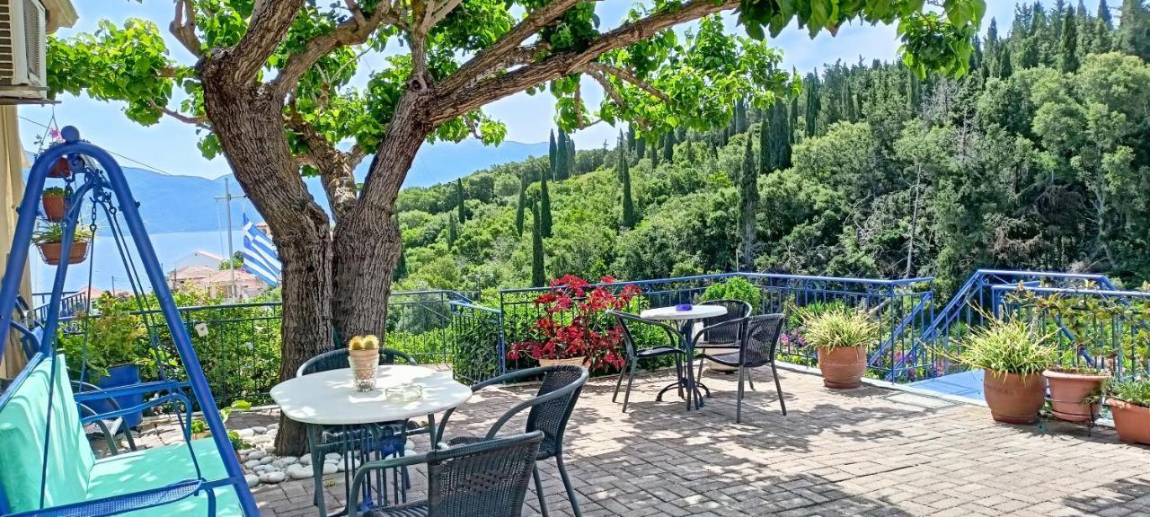 Kaminakia Apartments - Adults Only Policy - Delve Into This Little Oasis Where Peace And Quiet Reign Supreme - Sheltered By An Evergreen Cypress Forest - Offering A Large Swimming Pool Exclusively For Guests' Use And Breathtaking Sea Views From Every Fiskardo Extérieur photo