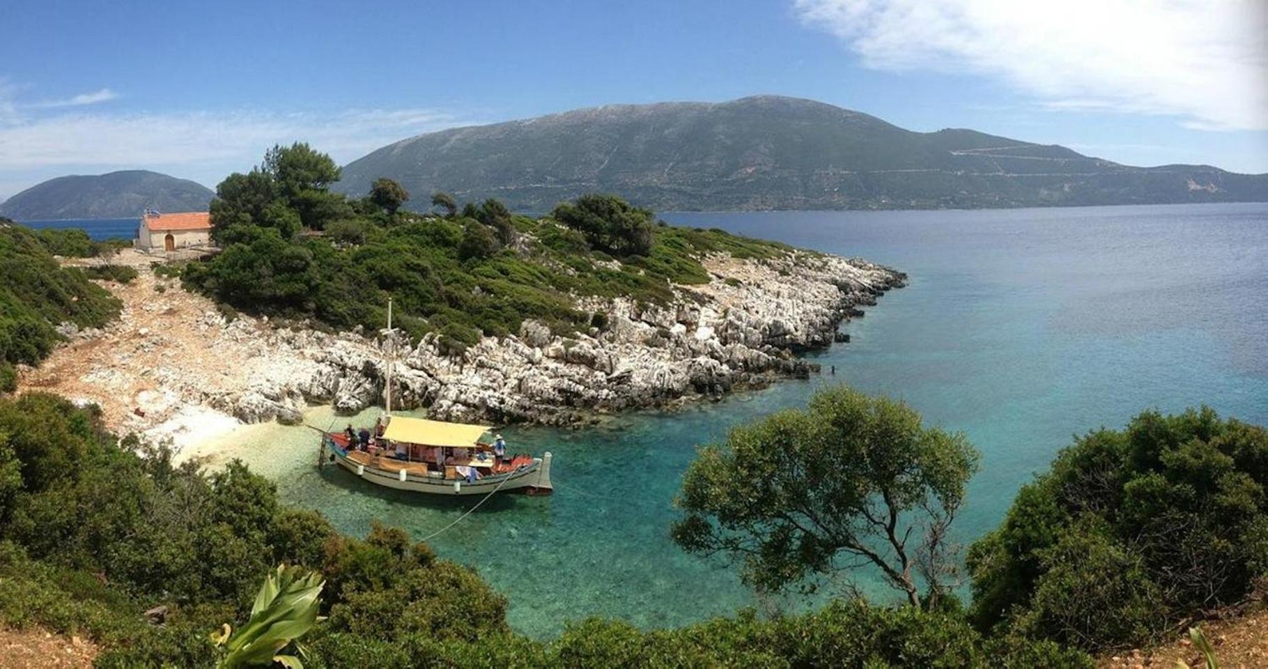 Kaminakia Apartments - Adults Only Policy - Delve Into This Little Oasis Where Peace And Quiet Reign Supreme - Sheltered By An Evergreen Cypress Forest - Offering A Large Swimming Pool Exclusively For Guests' Use And Breathtaking Sea Views From Every Fiskardo Extérieur photo