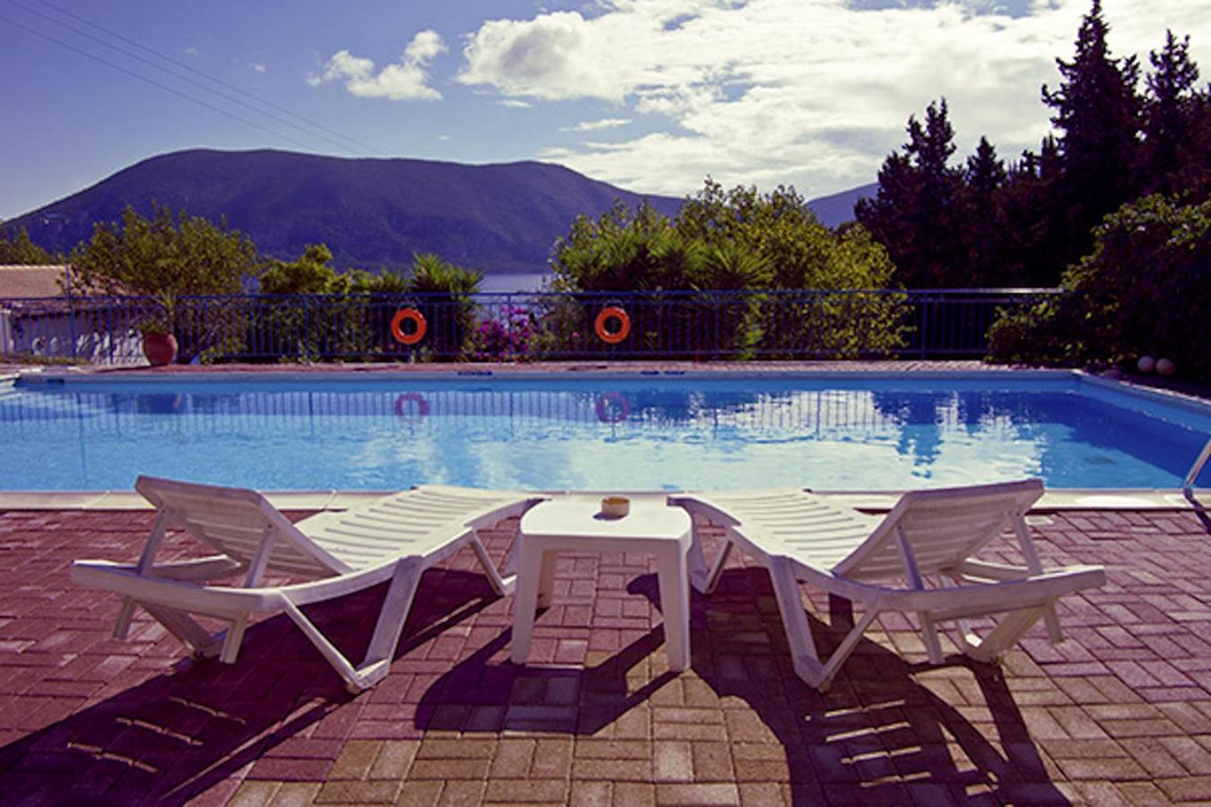 Kaminakia Apartments - Adults Only Policy - Delve Into This Little Oasis Where Peace And Quiet Reign Supreme - Sheltered By An Evergreen Cypress Forest - Offering A Large Swimming Pool Exclusively For Guests' Use And Breathtaking Sea Views From Every Fiskardo Extérieur photo